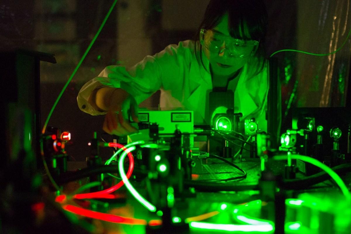 A quantum of physicists to take over the Murray Bridge